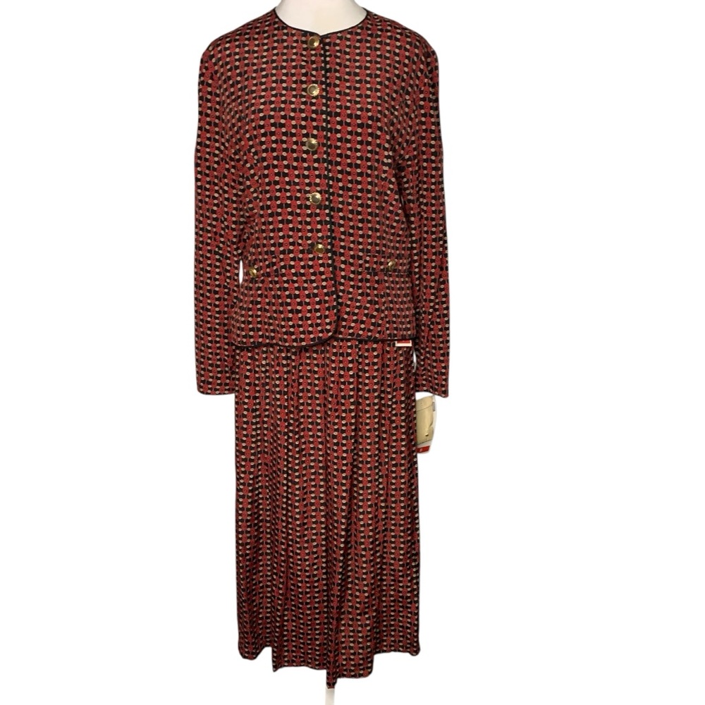 NWT Norton McNaughton Red & Black Gold Button Detail Patterned Vintage Skirt Set